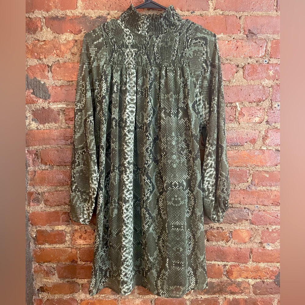 Green reptile patterned dress. H&M size 4